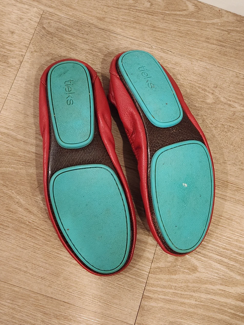 Tieks Cardinal Red Classic Leather Foldable Travel Ballet Flats Women's 6 GUC